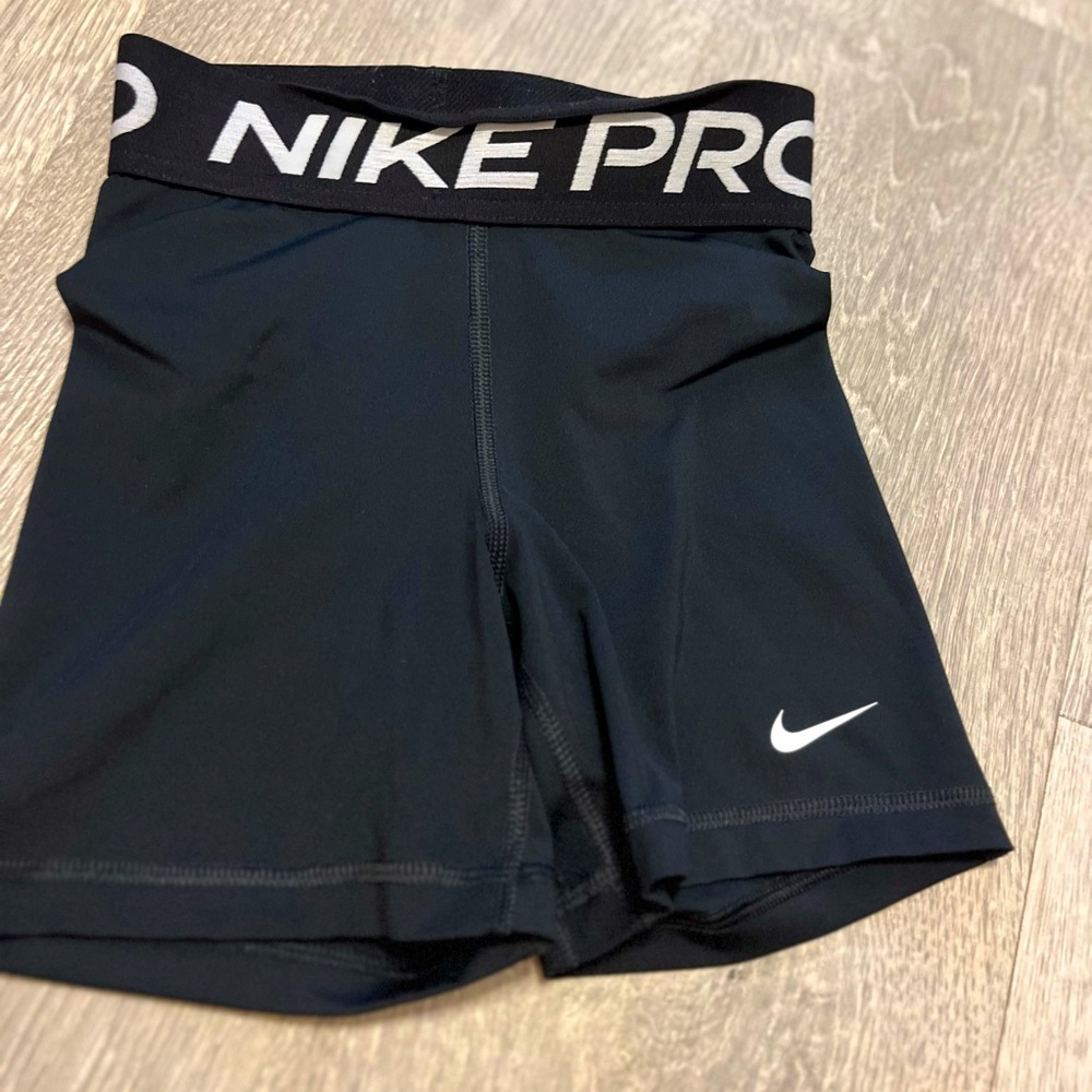 Black Nike pros